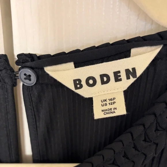 BODEN Halterneck Plisse Jersey Maxi Dress Black 12P - Picture 6 of 13